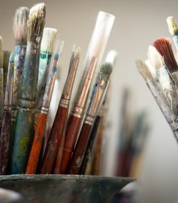 brushes-4226688_960_720.jpg