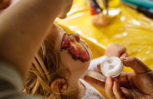 face-painting-1713769_960_720.jpg